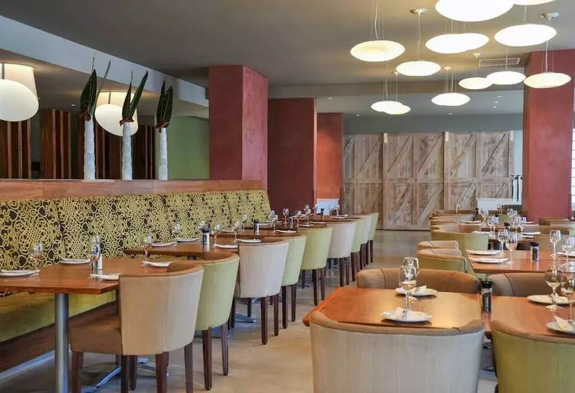 Fotos del hotel Protea  By Marriott Cape Town Victoria Junction:  9