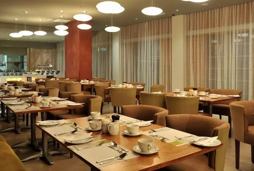 Fotos del hotel Protea  By Marriott Cape Town Victoria Junction:  3