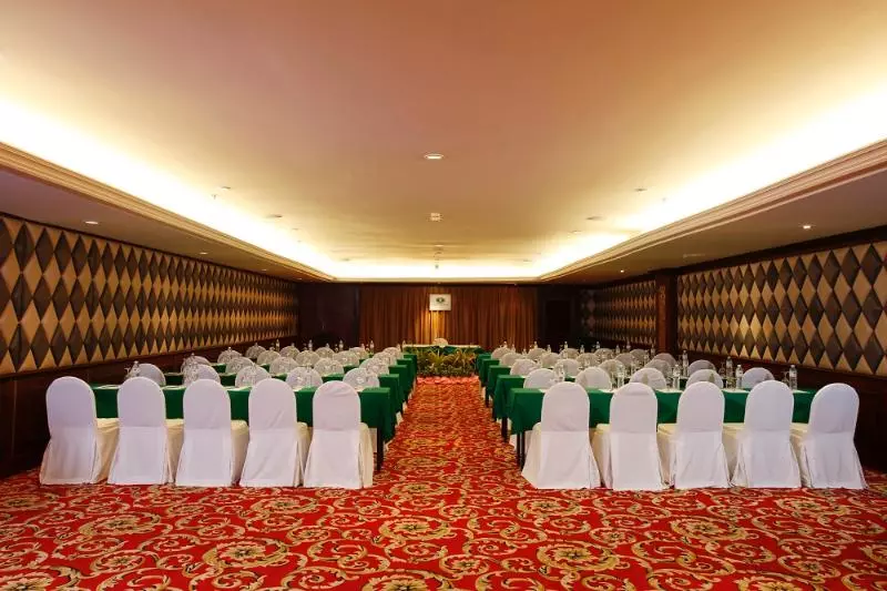 Fotos del hotel Phuket Graceland Resort And Spa:  18