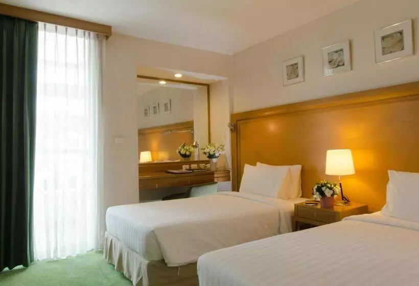 Fotos del hotel At Ease Saladaeng By Aetas:  6