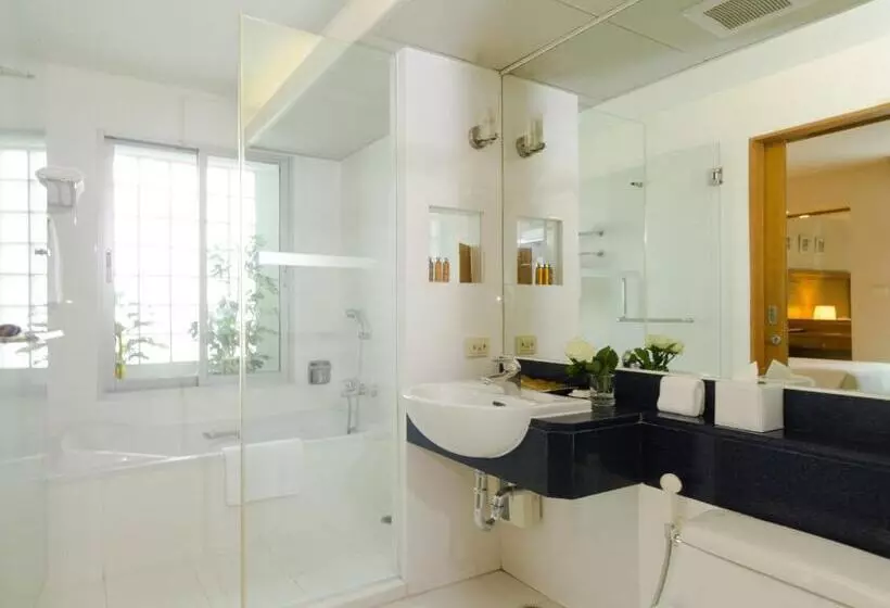 Fotos del hotel At Ease Saladaeng By Aetas:  5