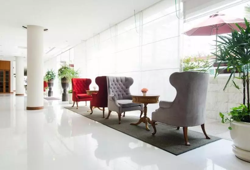 Fotos del hotel At Ease Saladaeng By Aetas:  2