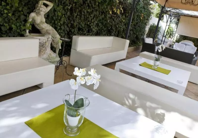 Fotos del hotel Villa Esperia:  5