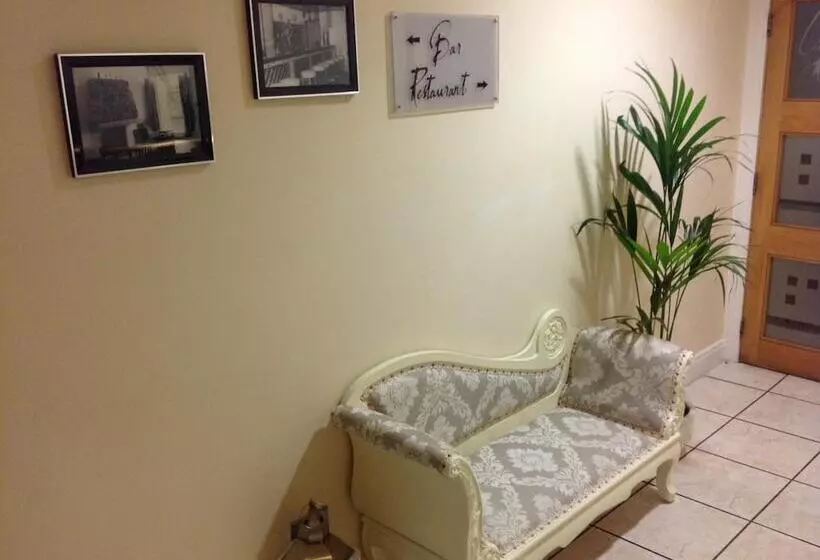 Fotos del hotel The Corralea Court:  25