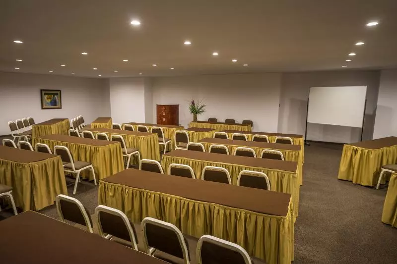 Fotos del hotel Jose Antonio Executive:  7