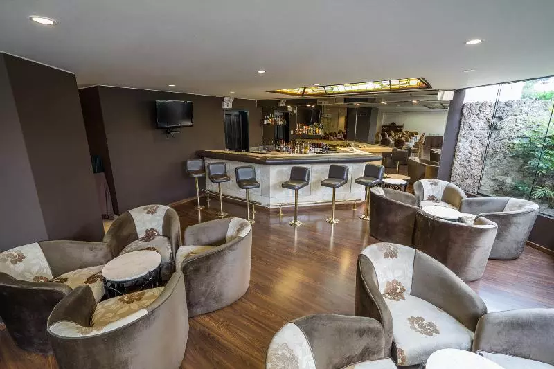 Fotos del hotel Jose Antonio Executive:  6