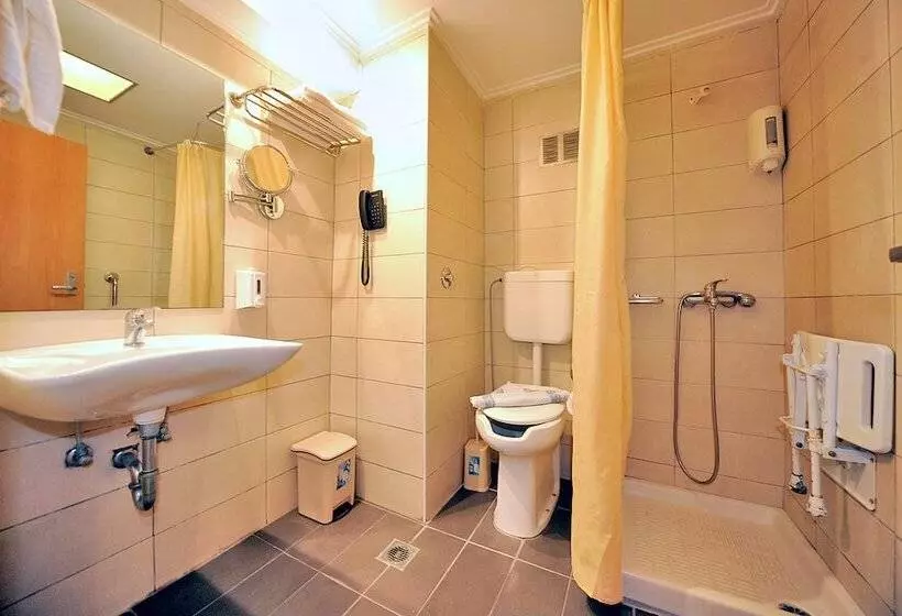 Fotos del hotel Saint Constantin:  7