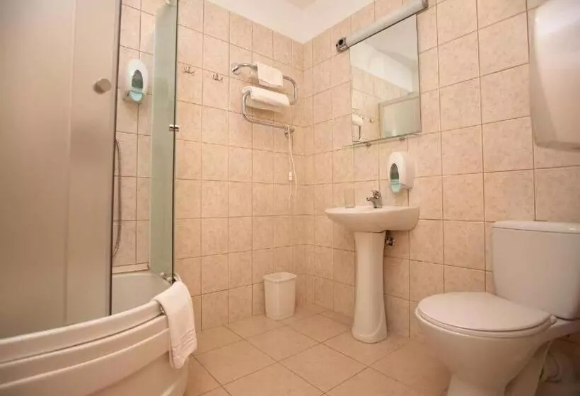 Fotos del hotel Toss:  4