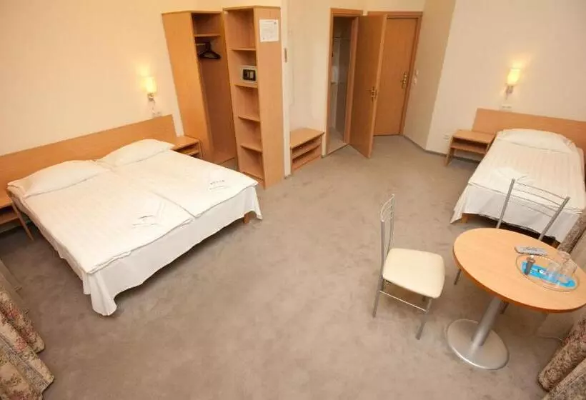 Fotos del hotel Toss:  9