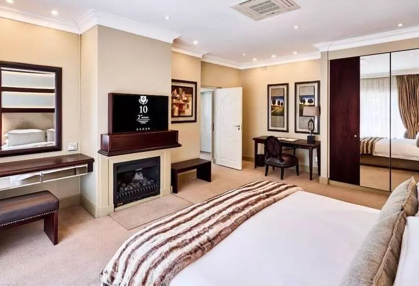 10 2nd Avenue Houghton Estate