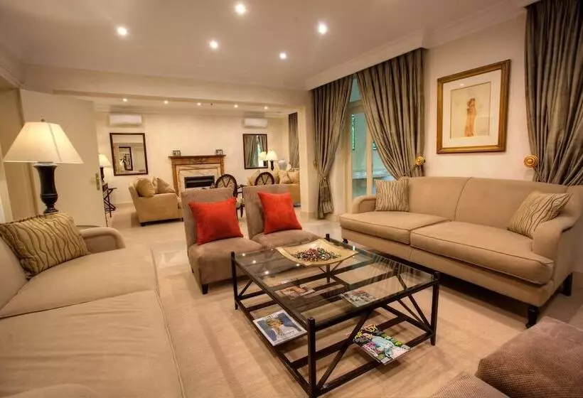 Fotos del hotel 10 2nd Avenue Houghton Estate:  17