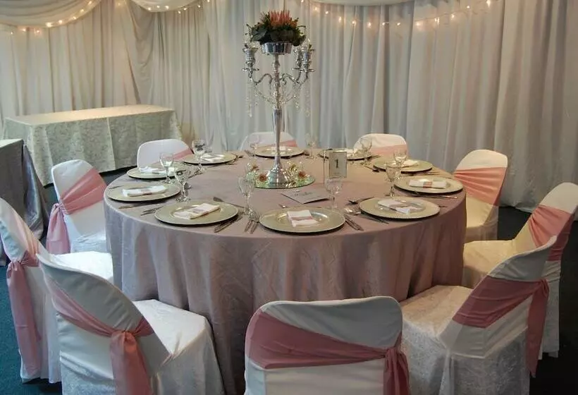 Fotos del hotel Pine Lodge Resort:  3