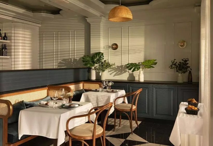 Fotos del hotel Queen's Court Hotel & Residence:  23