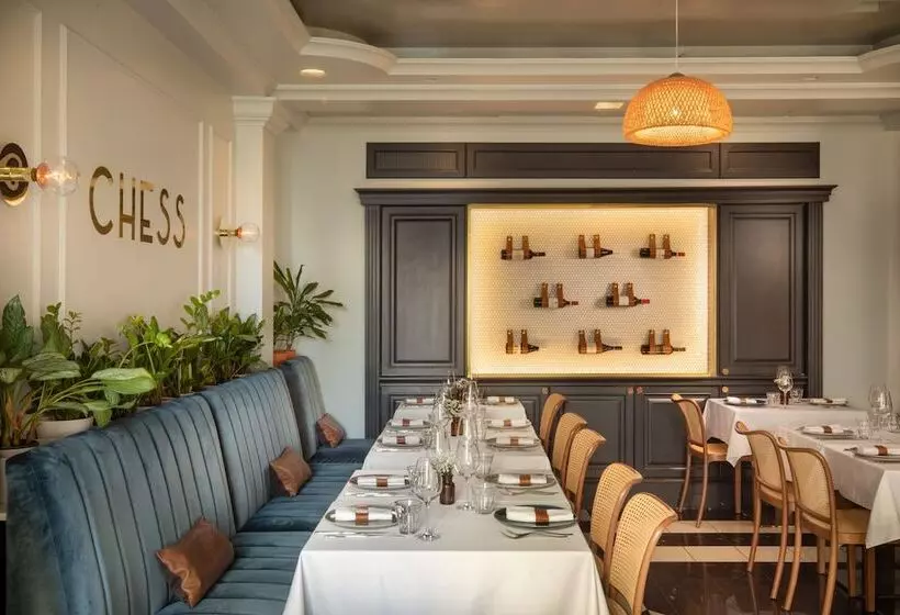 Fotos del hotel Queen's Court Hotel & Residence:  20