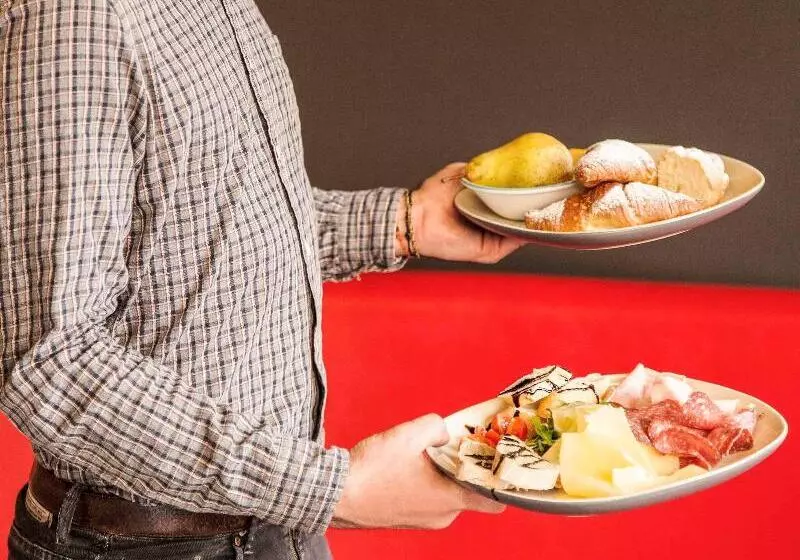 Fotos del hotel Ibis Roma Fiera:  19