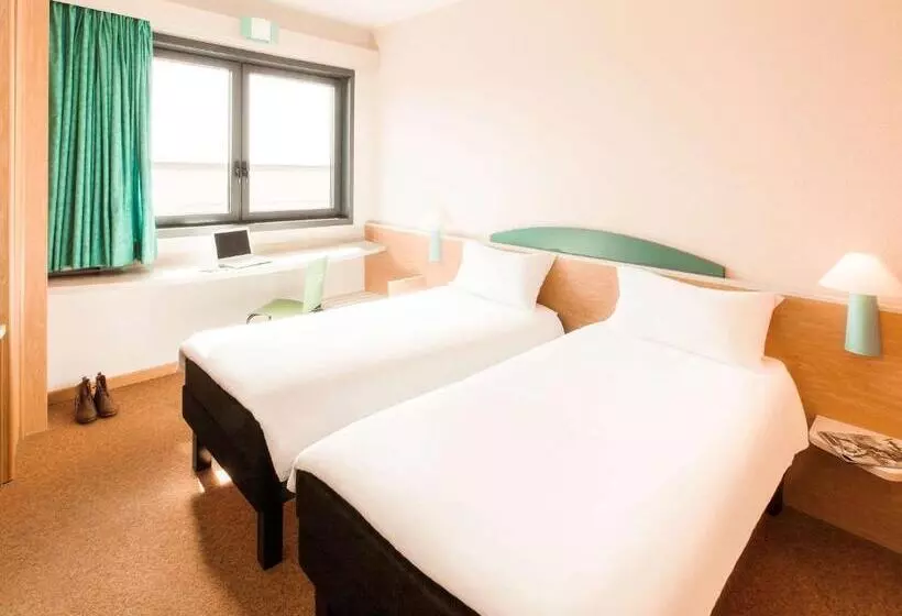 Fotos del hotel Ibis Roma Fiera:  18