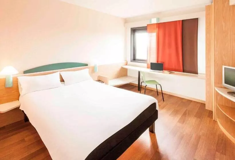 Fotos del hotel Ibis Roma Fiera:  9