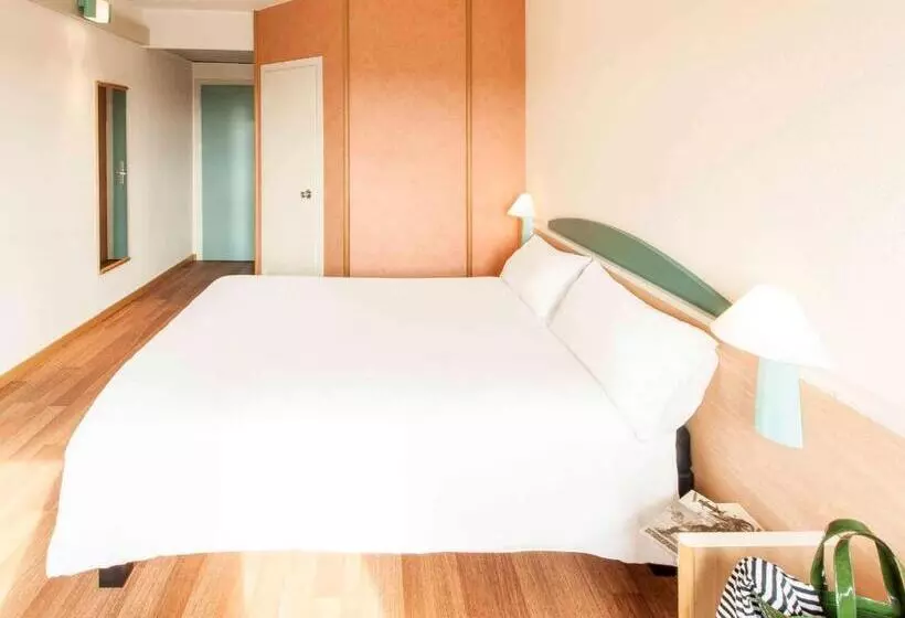 Fotos del hotel Ibis Roma Fiera:  12