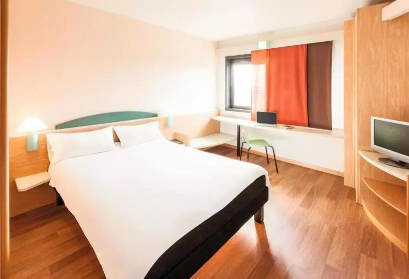 Fotos del hotel Ibis Roma Fiera:  22