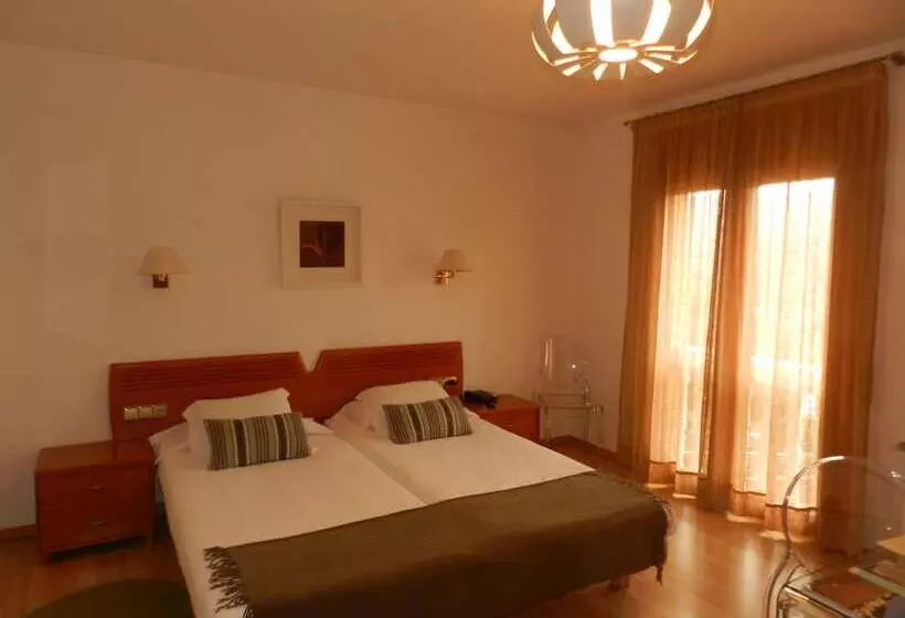 Fotos del hotel Porta D'Alella:  13