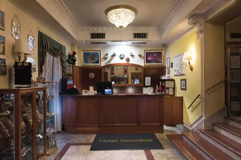 Fotos del hotel Stromboli:  3