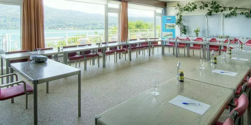 Fotos del hotel Hotel Ferienhotel Worthersee:  5