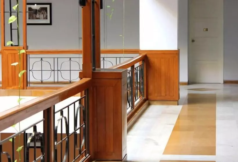 Fotos del hotel The Golden Palms:  3