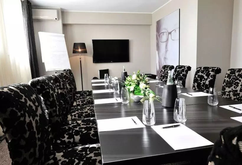 Fotos del hotel Stage 47:  4