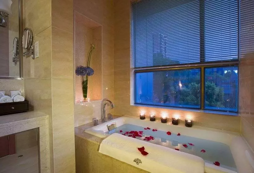 Fotos del hotel Huachen International:  10