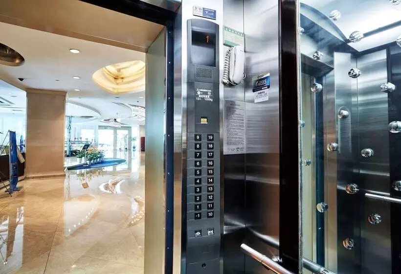 Fotos del hotel Huachen International:  3