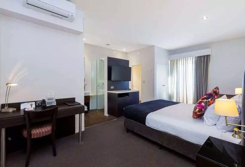 Ramada By Wyndham Perth The Outram