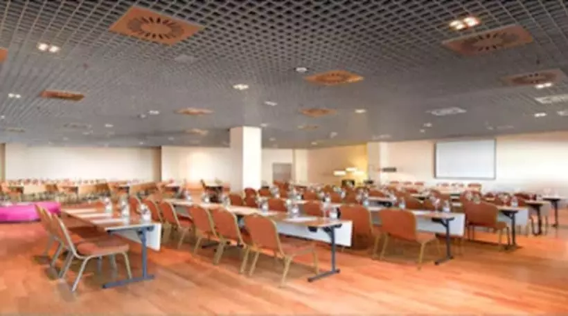 Fotos del hotel Fc Villalba:  12