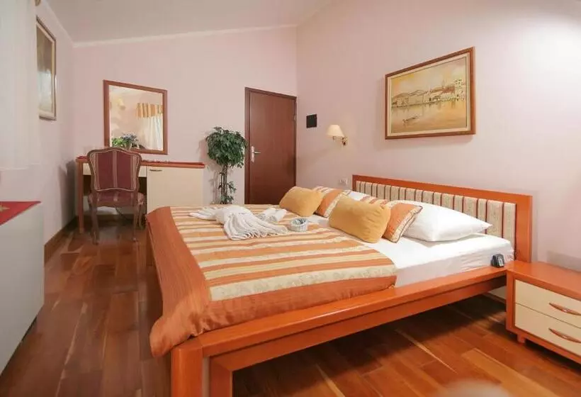 Fotos del hotel Trogir:  8