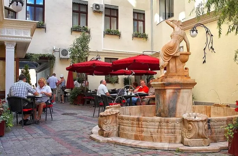 Fotos del hotel Garden Palace:  10