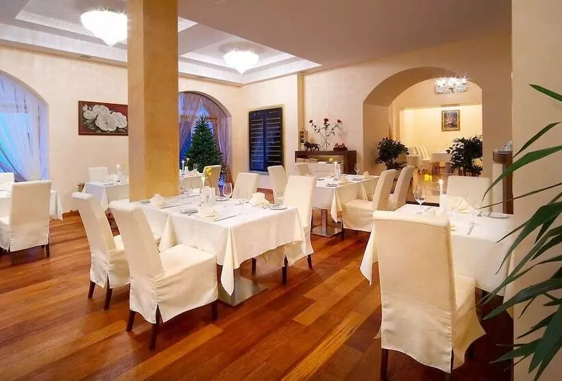 Fotos del hotel Garden Palace:  4