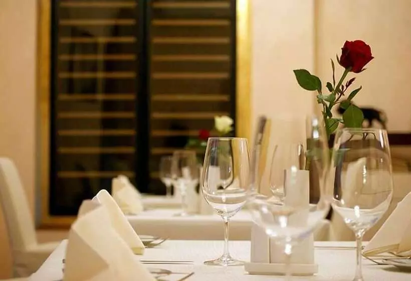 Fotos del hotel Garden Palace:  8