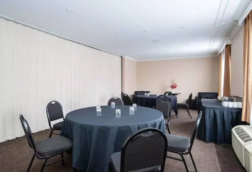 Fotos del hotel Sandman Hotel & Suites Calgary West:  13