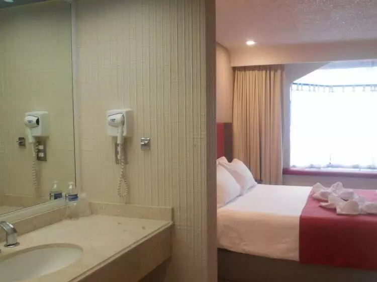 Fotos del hotel Puente Real:  8