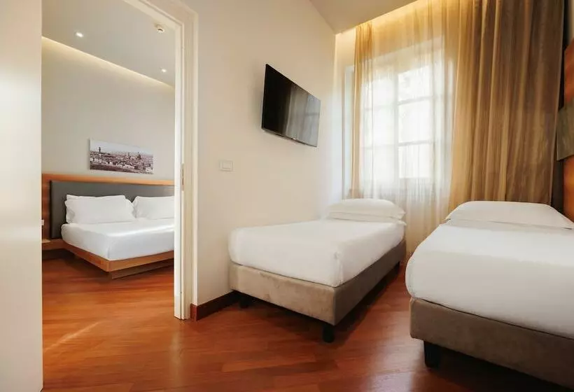 Fotos del hotel Embassy:  6