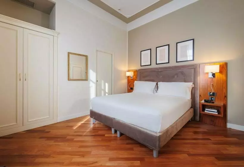 Fotos del hotel Embassy:  24