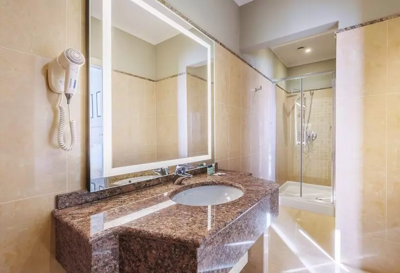 Fotos del hotel Embassy:  5