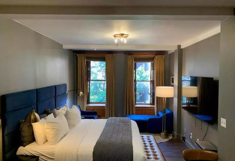 Fotos del hotel The Historical Blue Moon   Nyc:  16