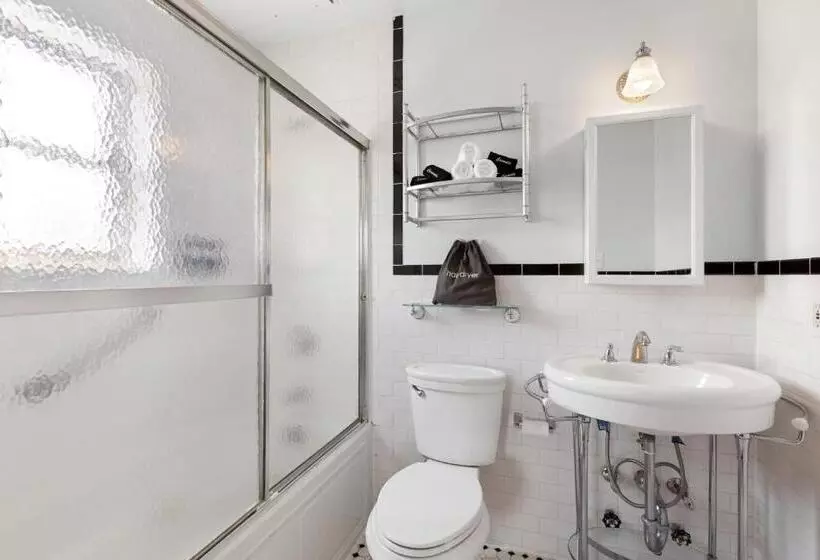 Fotos del hotel The Historical Blue Moon   Nyc:  5