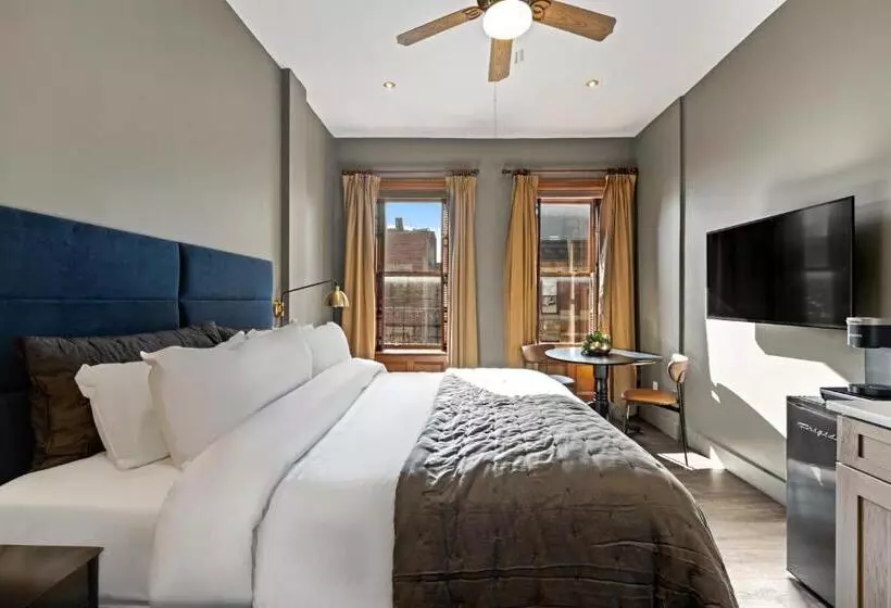 Fotos del hotel The Historical Blue Moon   Nyc:  18