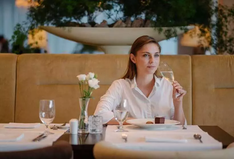 Fotos del hotel Grand Hotel River Park, A Luxury Collection Hotel, Bratislava:  17