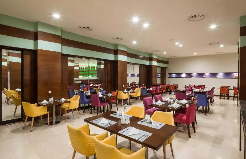Fotos del hotel Holiday Inn Riyadh Al Qasr, An Ihg:  8