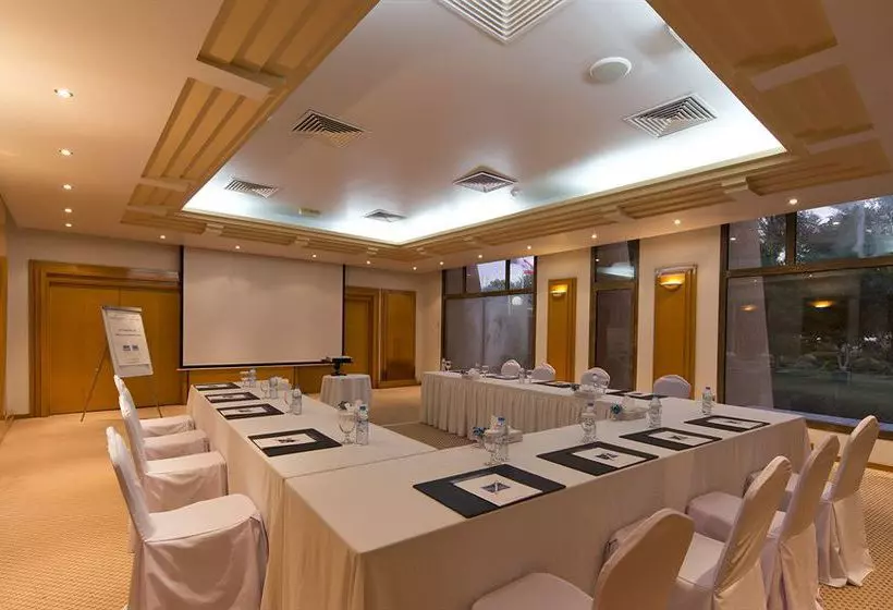 Fotos del hotel Golden Tulip Al Jazira:  14