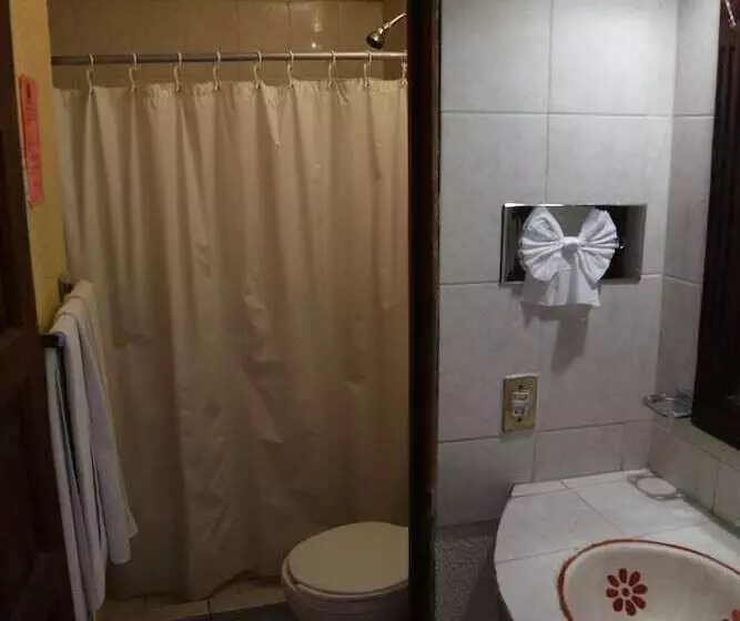 Fotos del hotel María Eugenia:  8