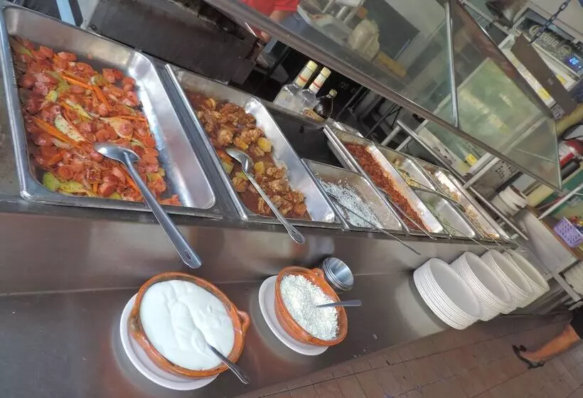 Fotos del hotel María Eugenia:  3