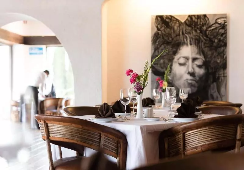 Mision Grand Casa Colorada